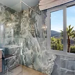 Villa Piscine Proche Plage & Centre Sainte Maxime * 圣马克西姆