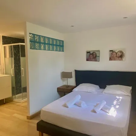 5 Ch, 12 Pers, Piscine Chauffée, Proche Plages&centre Maxime * Sainte-Maxime