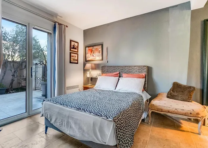 Soleil D'ete Pool & View Yourhosthelper * סן-מקסים